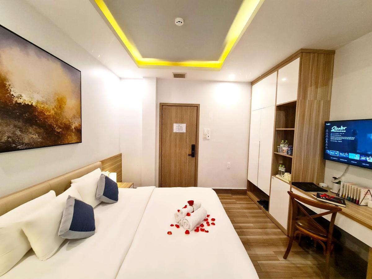 Dong Hai Hotel _ Rạch Giá Buitenkant foto